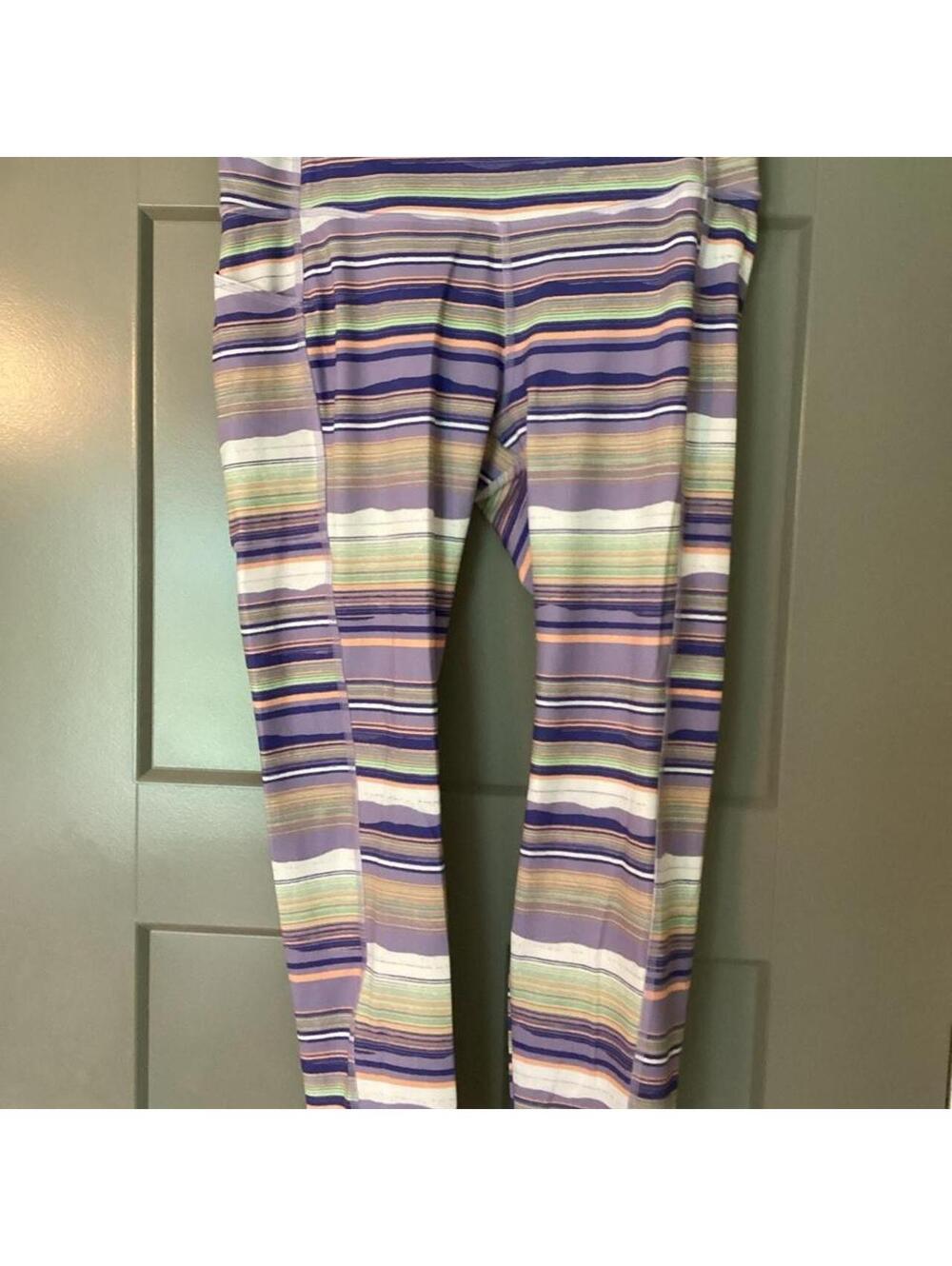 Columbia Sportswear Women's Multi and Purple Legging Large